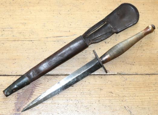 BRITISH 2ND PATTERN COMMANDO DAGGER - B2