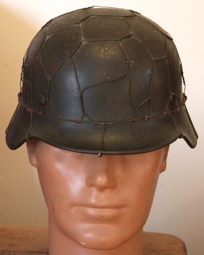 M40 ARMY SINGLE DECAL HELMET WITH ORIGINAL CHICKEN WIRE