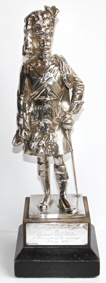 ARGYLL & SUTHERLAND HLDRS. SILVER STATUE - ATTRIBUTED