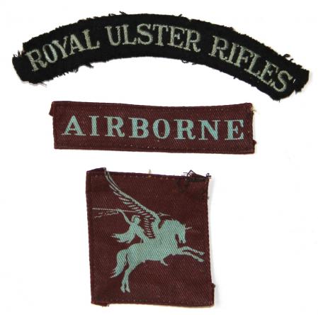 WW2 BRITISH PARA RELATED - ROYAL ULSTER RIFLES INSIGNIA SET - ATTRIBUTED