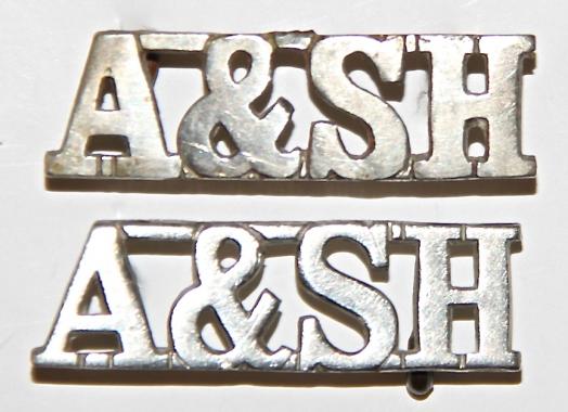 WW1 ARGYLL & SUTHERLAND HLDRS. - WHITE METAL TERRITORIAL SHOULDER TITLES - PAIR