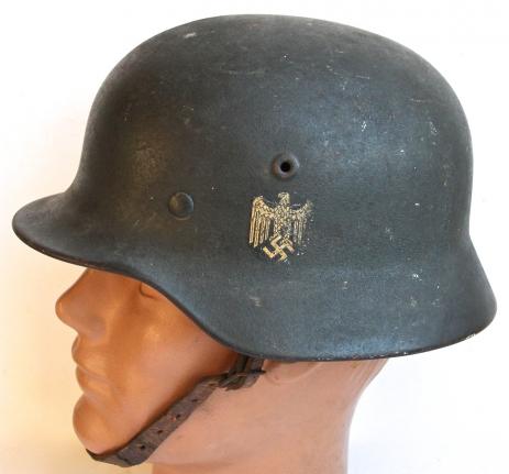 GERMAN WW2 QUIST M40 ARMY SINGLE DECAL HELMET - NAMED / FELDPOST NO.