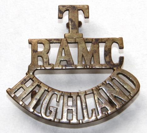 T - RAMC - HIGHLAND BRASS SHOULDER TITLE