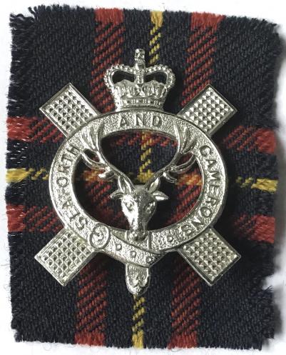 QUEENS OWN HIGHLANDERS ( CAMERON & SEAFORTH ) - PIPERS CAP BADGE