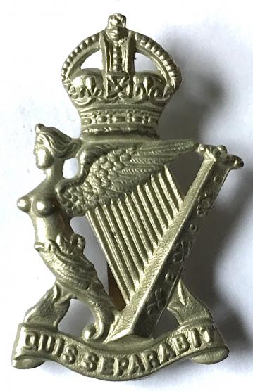 ROYAL IRISH RIFLES - CAP BADGE - ENGLAND STAMP ON SLIDER