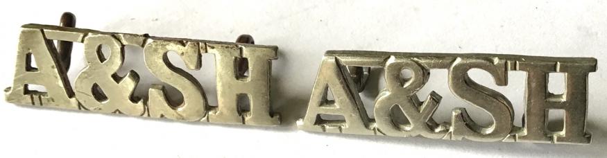 WW1 - ARGYLL & SUTHERLAND HLDRS.  WHITE METAL TERRITORIAL SHOULDER TITLES