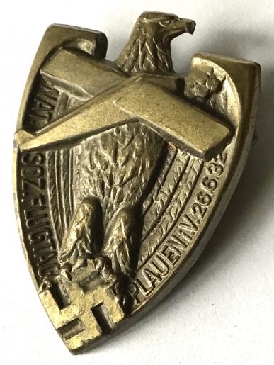 GERMAN WW2 - NATIONAL SOCIALIST  FLUG TAG 1932 LAUEN BADGE