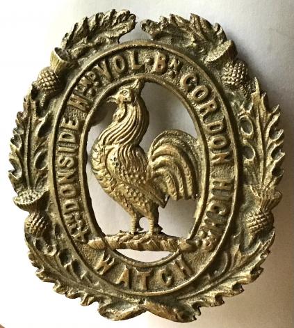 4TH DONSIDE VOLUNTEERS -  GORDON HIGHLANDERS SAND CAST BADGE 