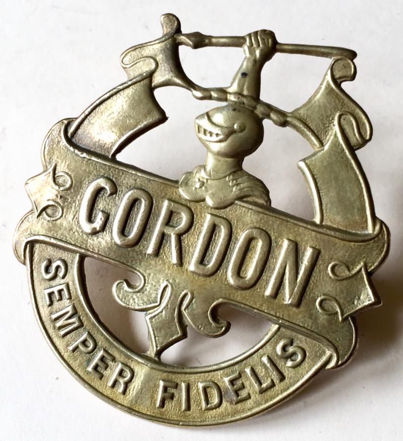 GORDON SCHOOL  O.T.C. CAP BADGE