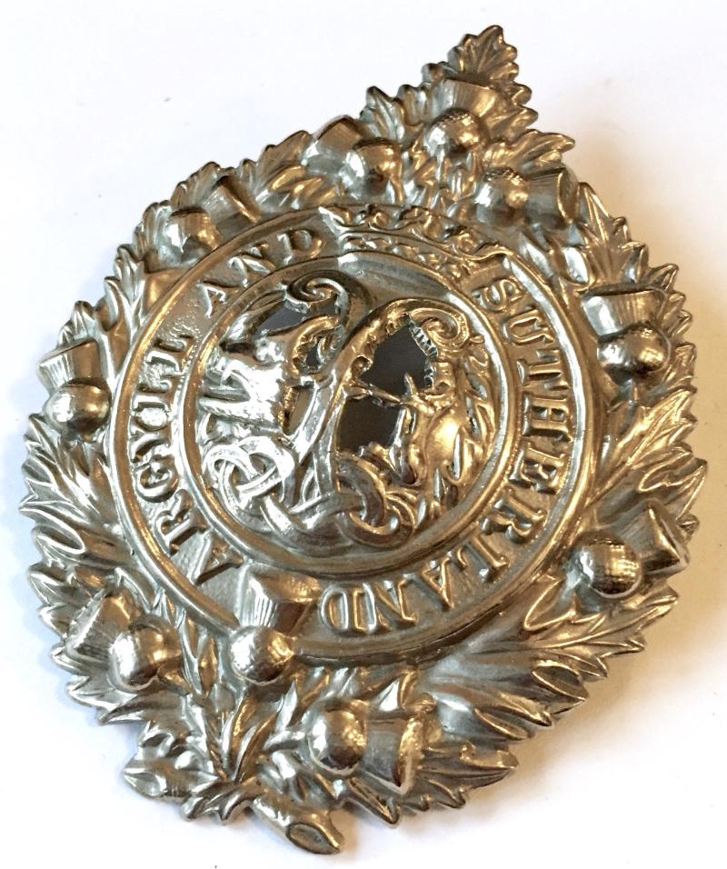 WW1 - ARGYLL & SUTHERLAND HLDRS. CAP BADGE - DOMED CENTRE