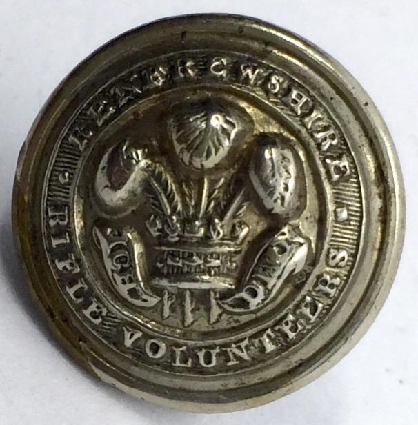 ARGYLL & SUTHERLAND HLDRS - RENFREWSHIRE RIFLE VOLS SMALL TUNIC BUTTON