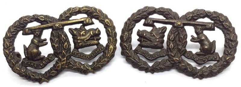 ARGYLL & SUTHERLAND HLDRS OFFICERS VICTORIAN BRONZE TAIL UP COLLAR PAIR