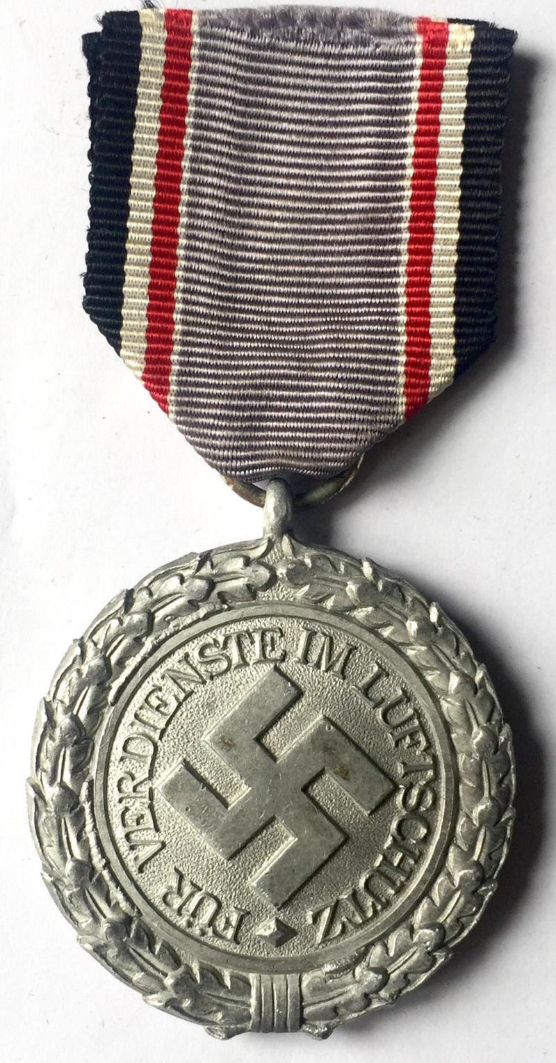 WW2 GERMAN LUFTSCHUTZ MEDAL