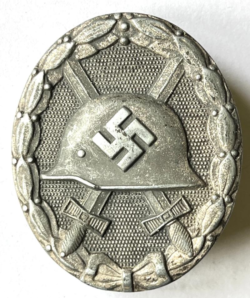 GERMAN WW2 SILVER WOUND BADGE - NON MAKER MKD.