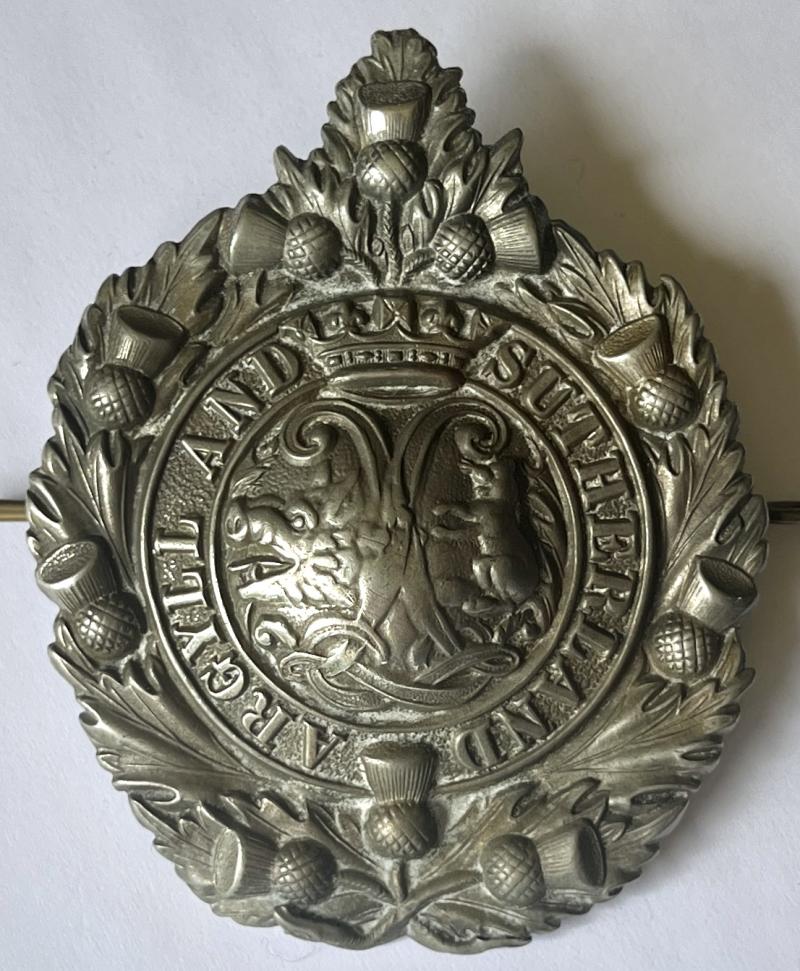 ARGYLL & SUTHERLAND HLDRS. SOLID CENTRE BADGE