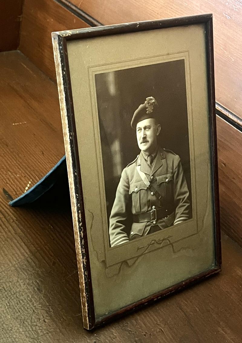 WW1 BLACK WATCH OFFICER FRAMED PHOTO