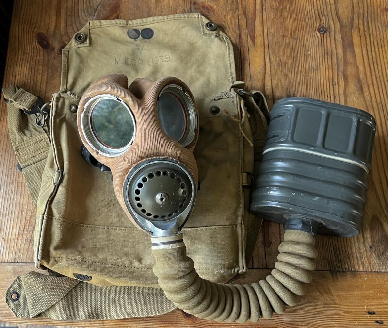 WW2 BRITISH -  MK5 1939 DATED GASK MASK & HAVERSACK