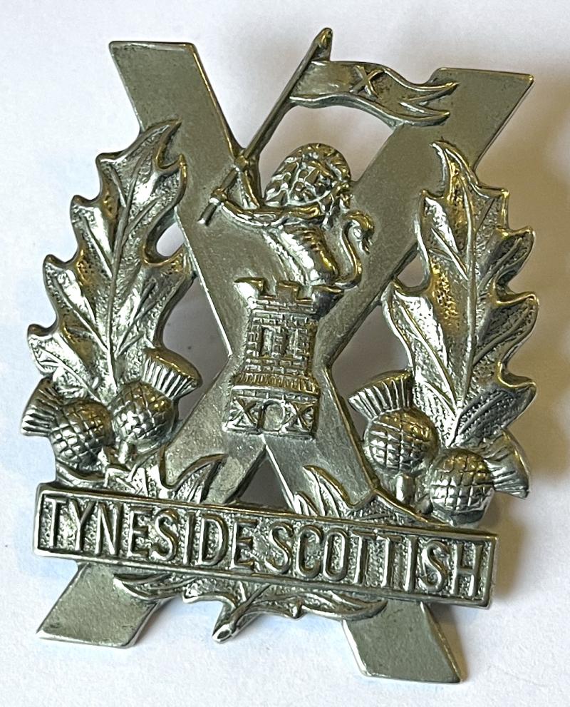 WW1 - TYNESIDE SCOTTISH - 3RD PTN. CAP BADGE DEMI LION