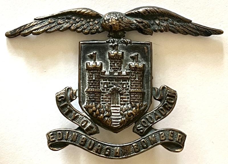 RAF CITY OF EDINBURGH BOMBER SQUADRON PIPERS CAP BADGE