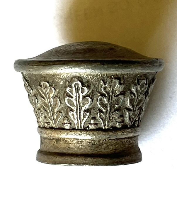 WW 2 - GENUINE - GERMAN  ARMY DAGGER POMMEL