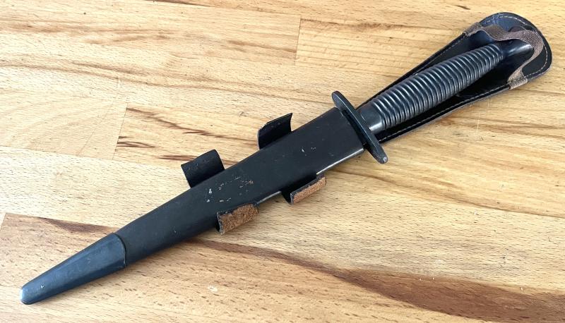 WW2 - BRITISH 3RD PATTERN  - COMMANDO FAIRBAIRN SYKES DAGGER