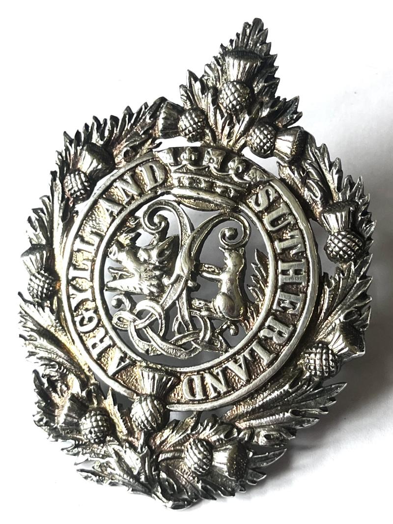 ARGYLL & SUTHERLAND HLDRS. - OFFICERS 1924 - SILVER H/M CAP BADGE - J. STEWART - ATTRIBUTED