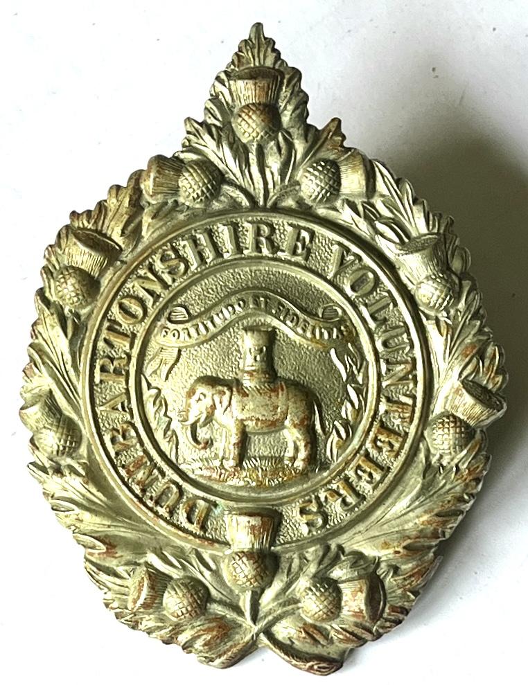 DUMBARTONSHIRE VOLUNTEERS FEATHER BONNET BADGE