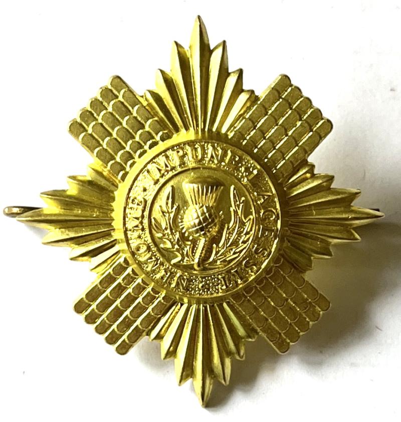 SCOTS GUARDS BERET BADGE - MINT