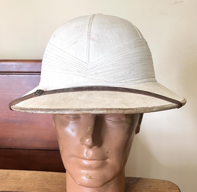 WW2 BRITISH SUN HELMET - ELLWOOD - NAMED