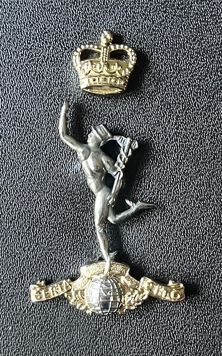 ROYAL SIGNALS SPORRAN DAY - PIPES & DRUMS - ( 32 SCOTTISH VOLUNTEERS )