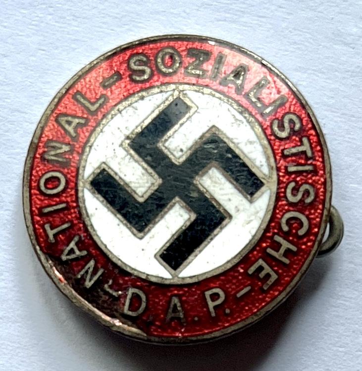 EARLY NSDAP PARTY BADGE- GES. GESCH