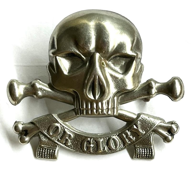 17TH/21ST LANCERS CAP BADGE - WW2