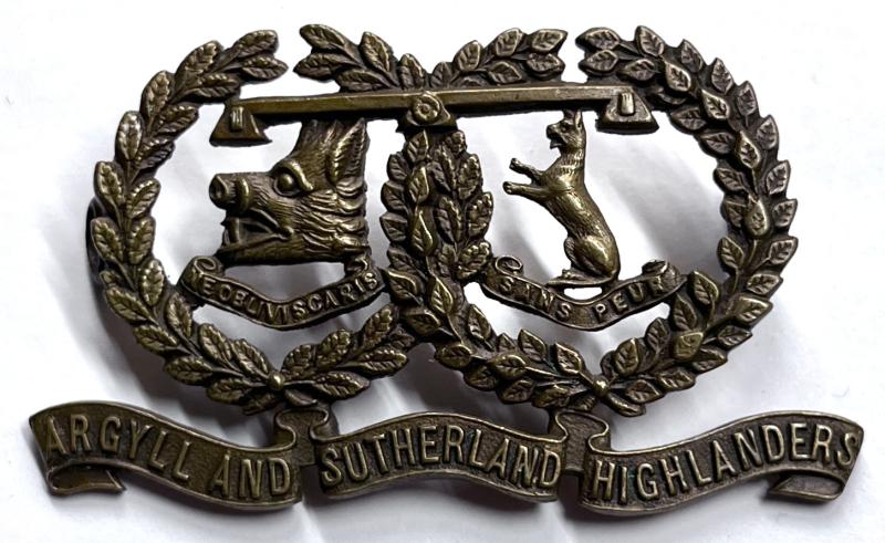 ARGYLL & SUTHERLAND HLDRS. WW1 BRONZE CAP BADGE / COLLAR / BADGE