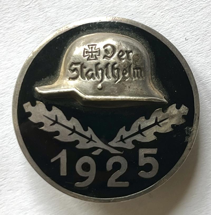 STAHLHELM 1925 MEMBERS BADGE