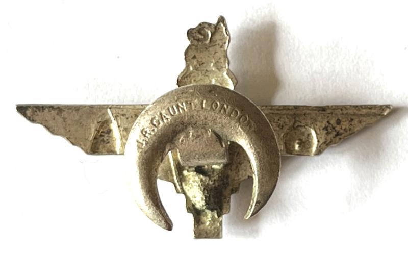 PRE 1953 PARACHUTE RGT. OLD COMRADES LAPEL BADGE - GAUNT