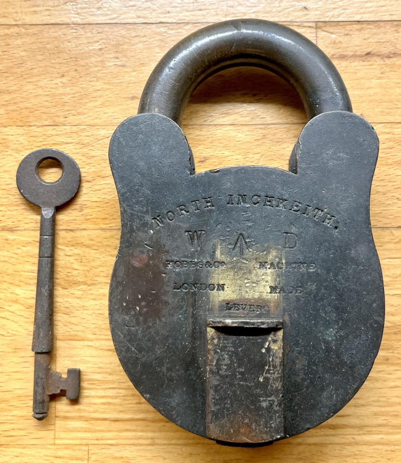 WW1 - RIVER FORTH GUN BATTERY - INCHKEITH ISLAND ARMOURY PADLOCK WITH KEY