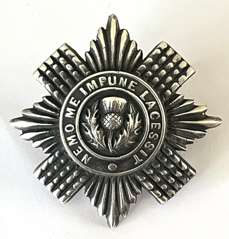 VICTORIAN - SCOTS GUARDS SILVER CAP BADGE