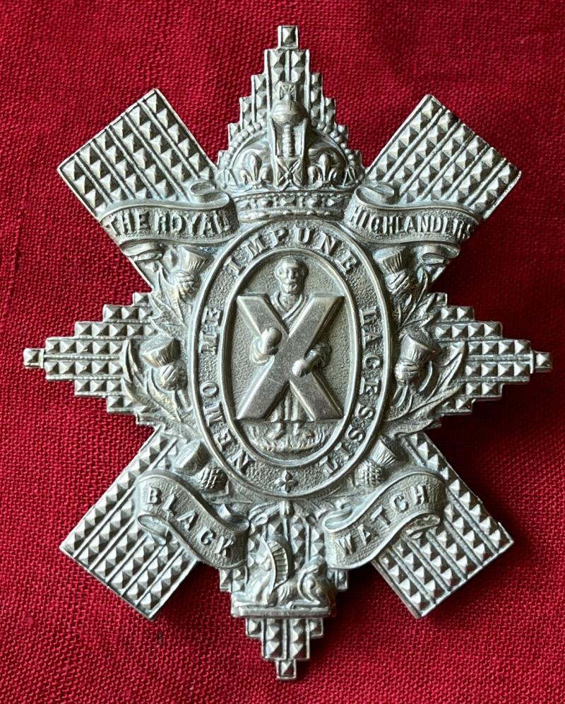 WW1 - BLACK WATCH FEATHER BONNET BADGE