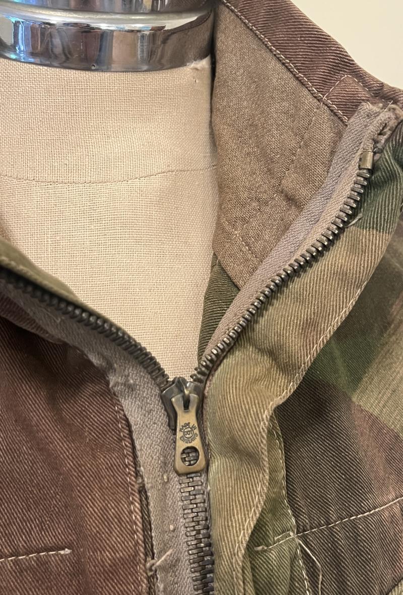 BRITISH AIRBORNE PARATROOPERS DENISON SMOCK 1946