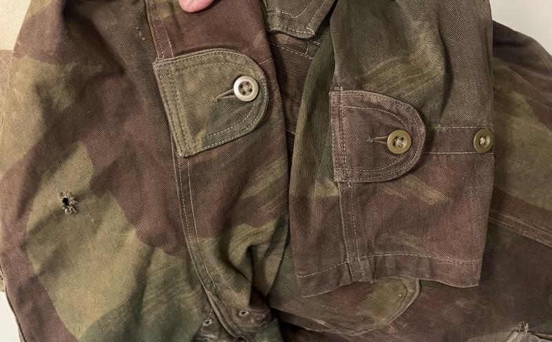 BRITISH AIRBORNE PARATROOPERS DENISON SMOCK 1946