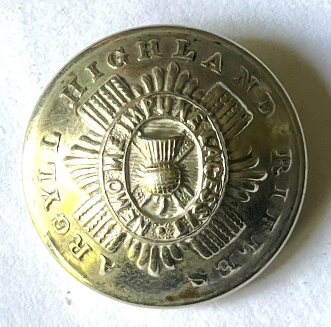VICTORIAN ARGYLL HIGHLAND RIFLES - ( ARGYLL & SUTHERLAND HLDRS. )  LARGE TUNIC BUTTON