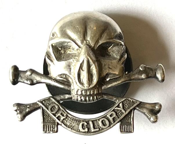 17/21 LANCERS - DEATH OR GLORY SILVER BUTTON HOLE BADGE